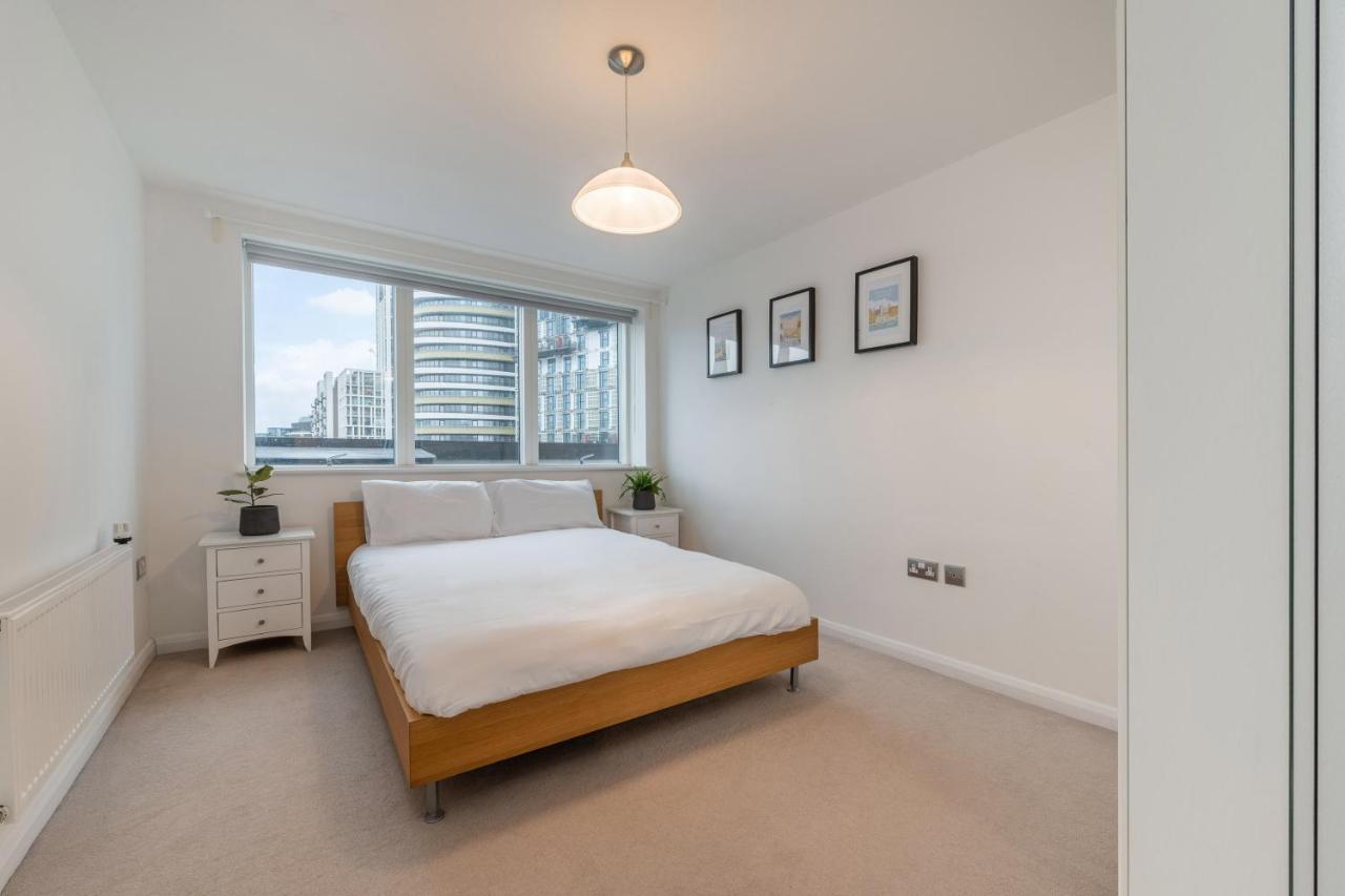 Kensington Luxury Retreat: Spacious 2-Bedroom with Prime Location London Exterior photo