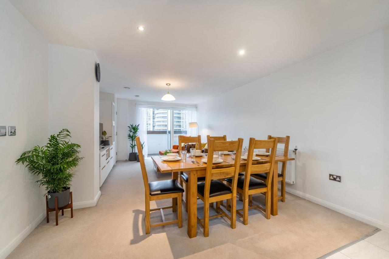 Kensington Luxury Retreat: Spacious 2-Bedroom with Prime Location London Exterior photo