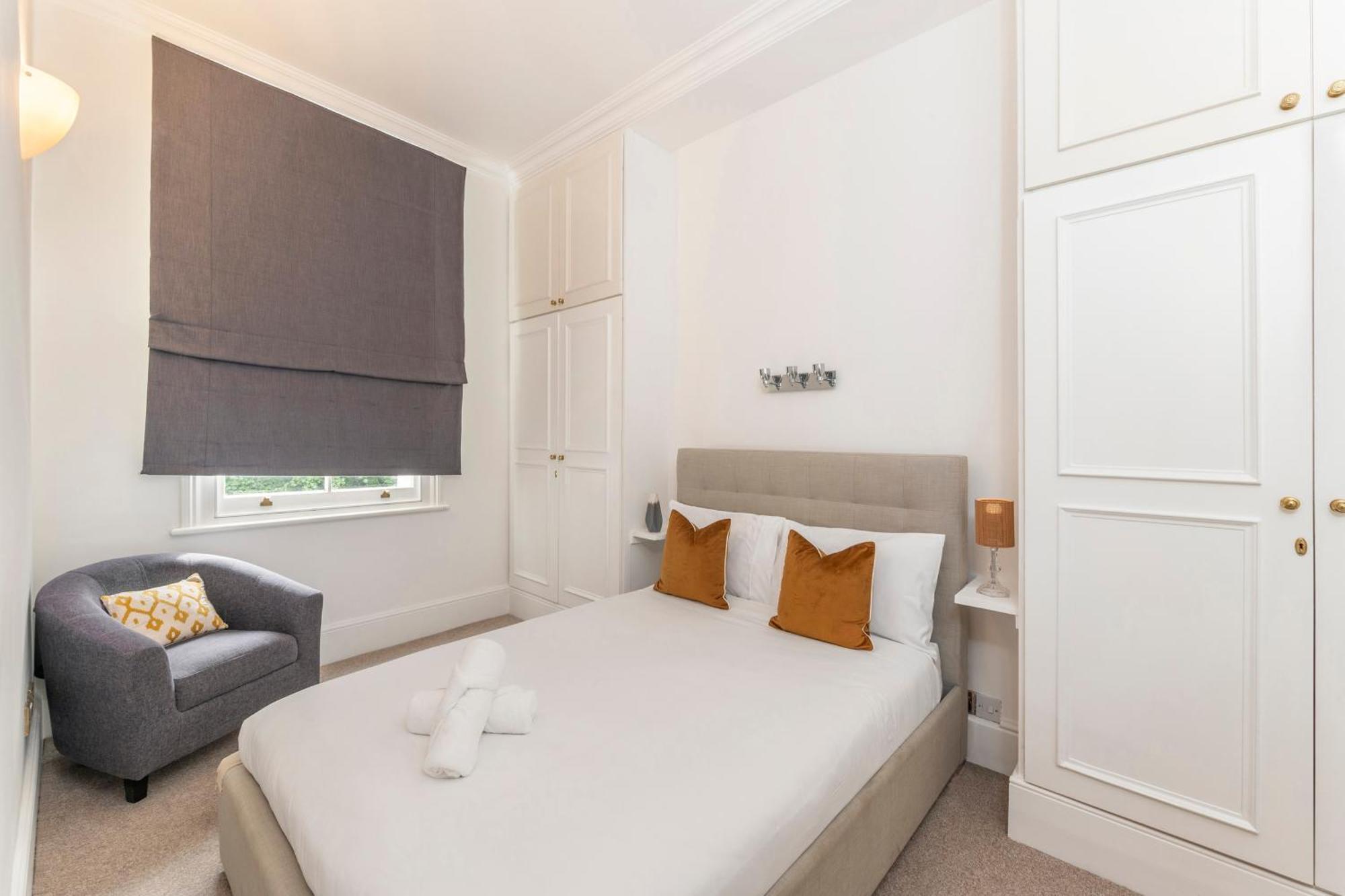 Kensington Luxury Retreat: Spacious 2-Bedroom with Prime Location London Exterior photo