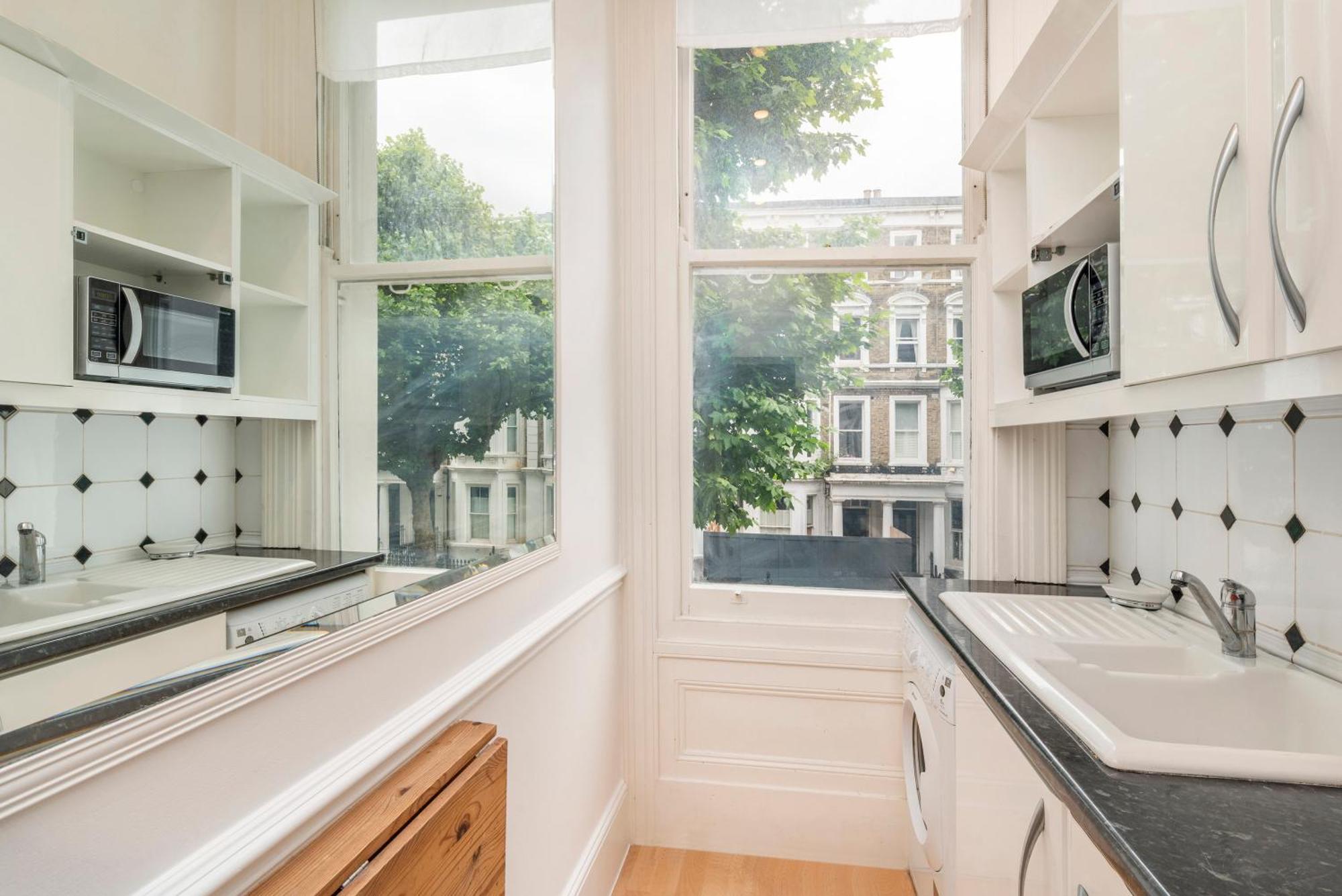 Kensington Luxury Retreat: Spacious 2-Bedroom with Prime Location London Exterior photo